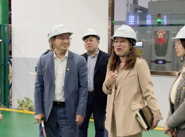 �����W(xu��)���ɽ�^(q��)ί���깤��ί�T��(hu��)2024�깤����(hu��)�h�ߡ������x����(hu��)������(d��ng)�xʽ���_��(ji��)�ܿՉ��C(j��)�e��